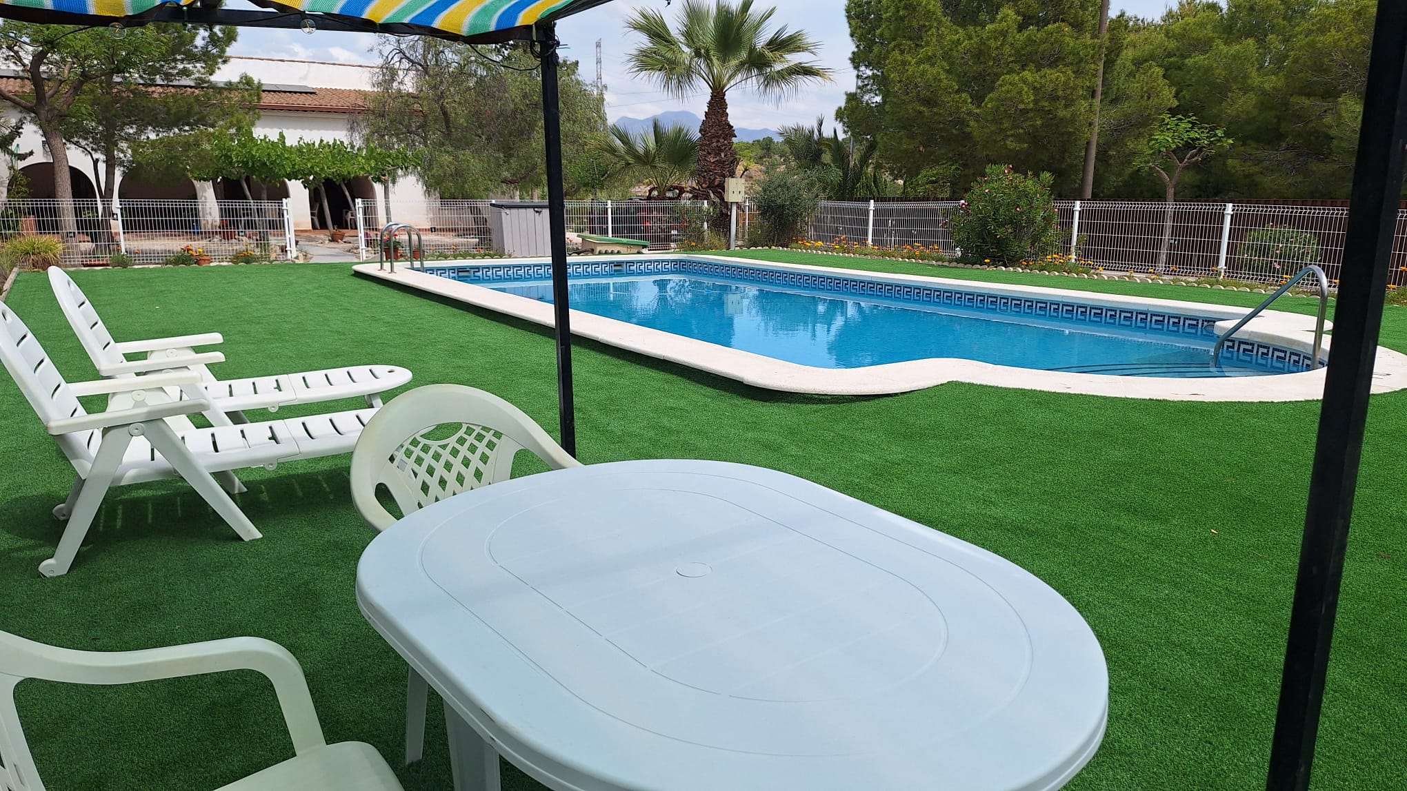 Piscina de agua salina de Casa Los Arcos