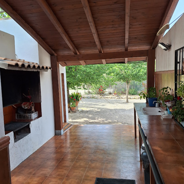 Zona de barbacoa cubierta